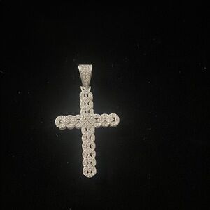 Elegant Silver Cross Pendant Silver 925